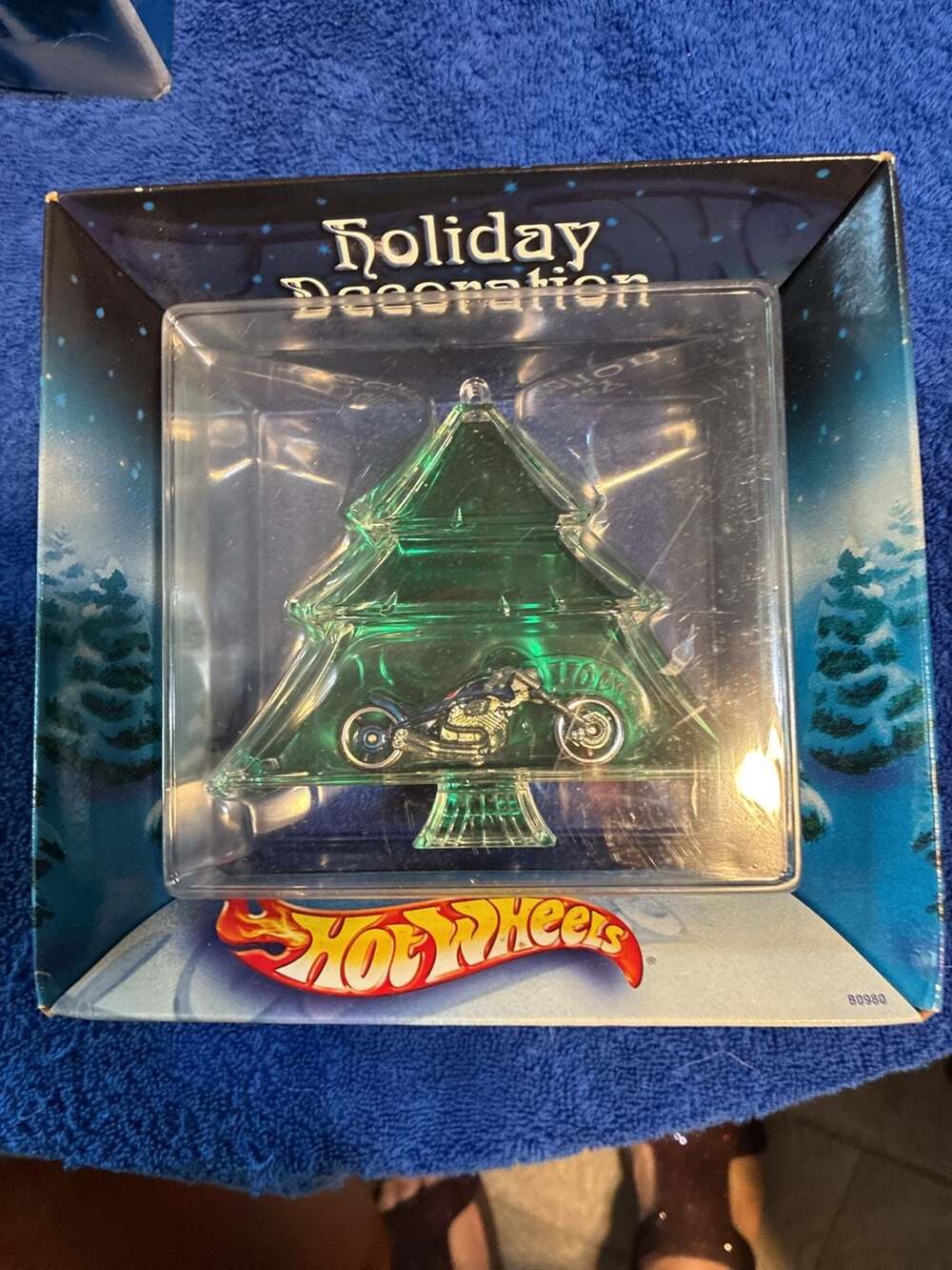 2002 Hot Wheels Holiday Decoration Christmas Tree Ornament with Blast Lane Motor